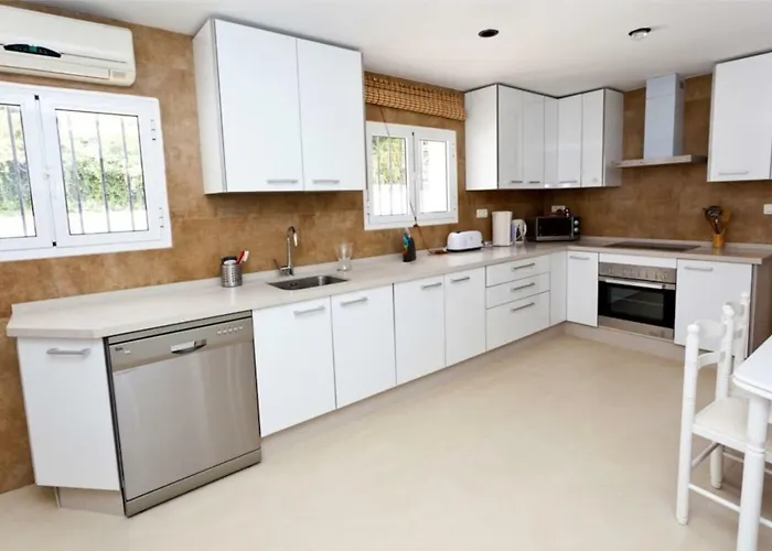 ヴィラ La Rotonda フエンヒロラ